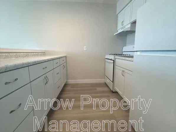 5703 S 14th St APT 7, Omaha, NE 68107