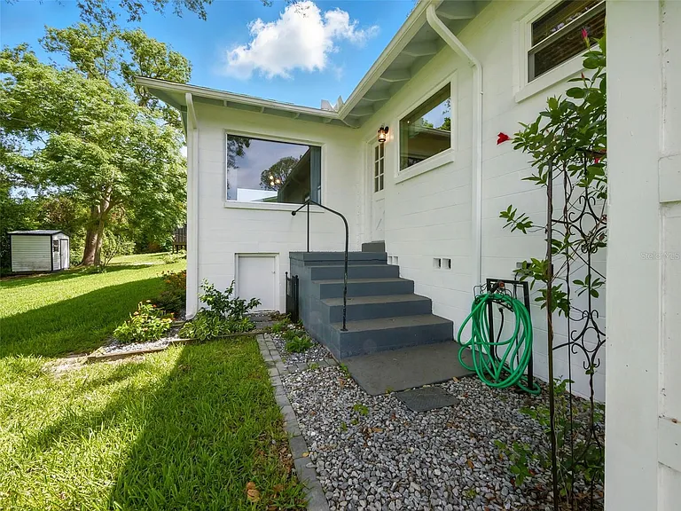 1426 Crestview Dr — Photo 31