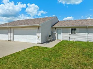 504 27th Ave NW, Minot, ND 58703