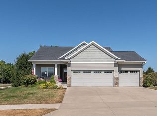 15 N Juniper St, North Liberty, IA 52317
