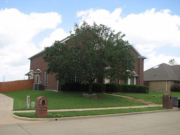4th image of 1233 High Bluff Dr