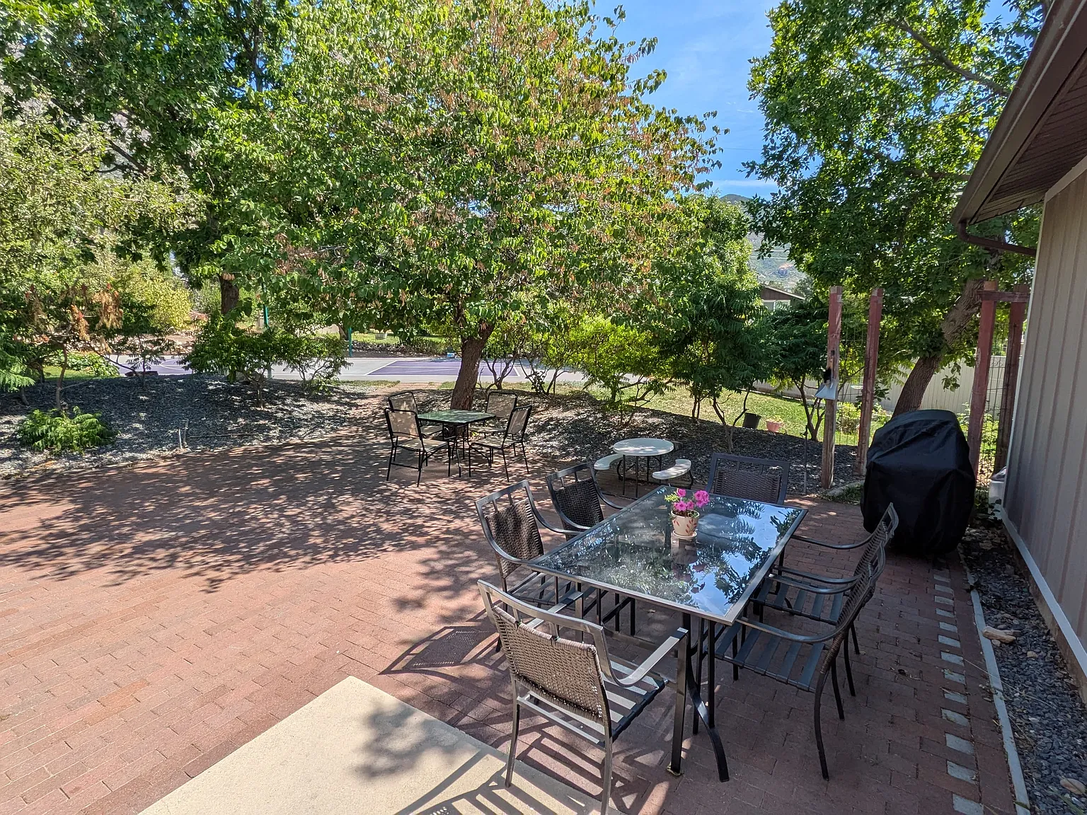 5 bed, 2820 sqft, $2,750 — Photo 3