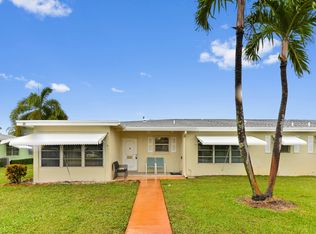 201 Country Ln APT D, Boynton Beach, FL 33435
