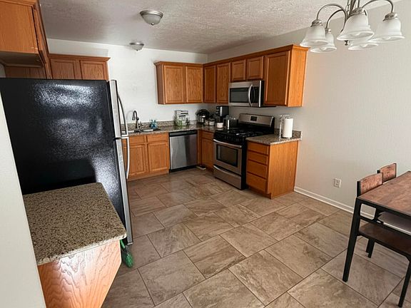 5th image of 620 W Evans Ridge Cir