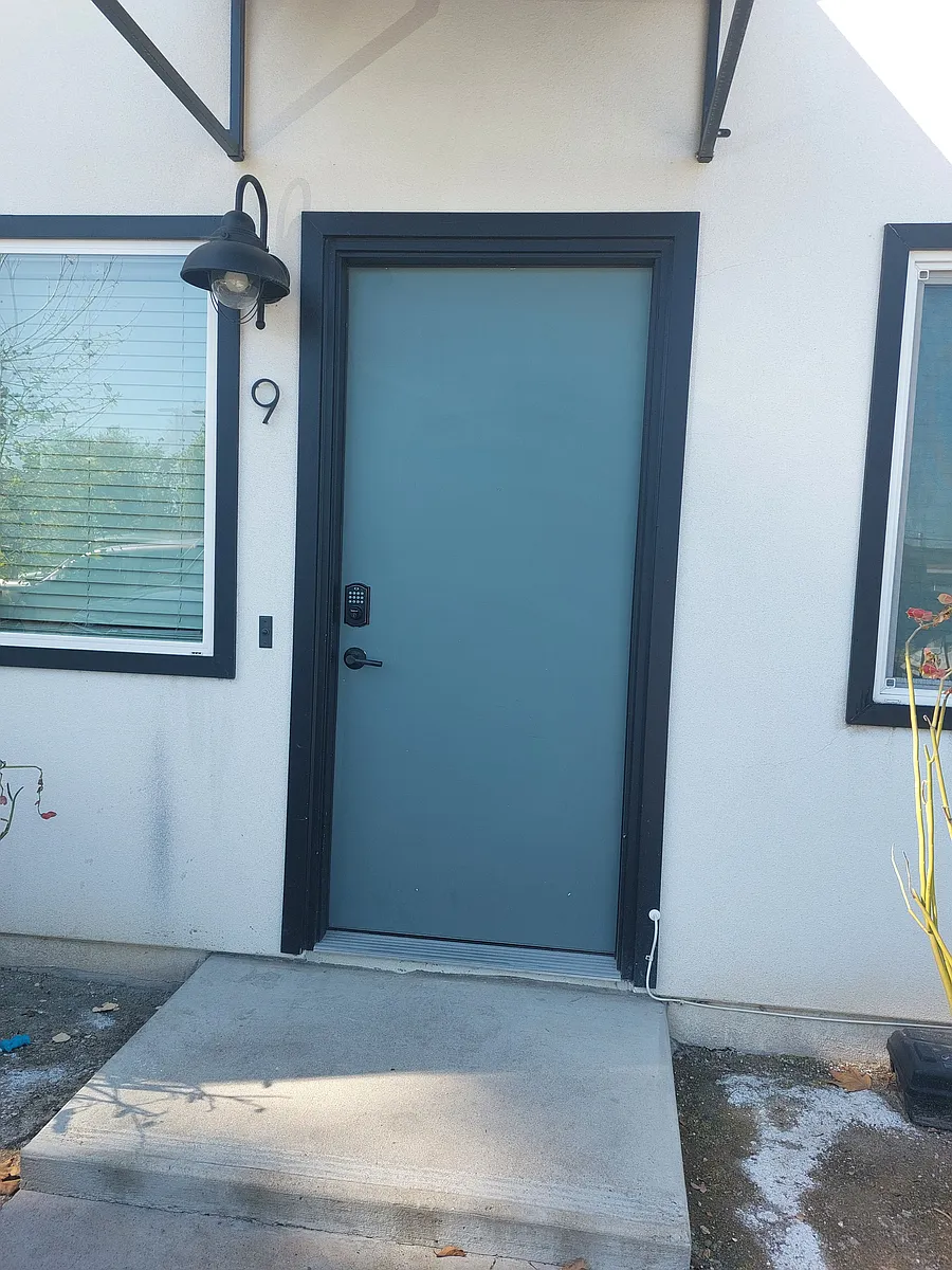 Building Photo - 4342 Marlborough Ave #9