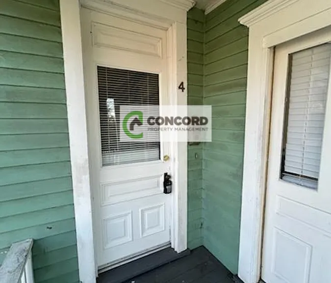 723 N Church St #4 — Photo 3