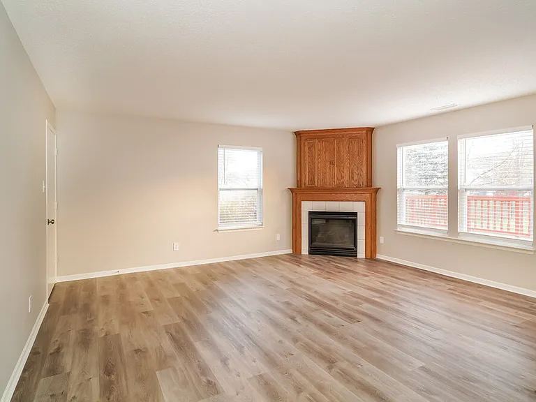 5739 N Jefferson Dr — Photo 9