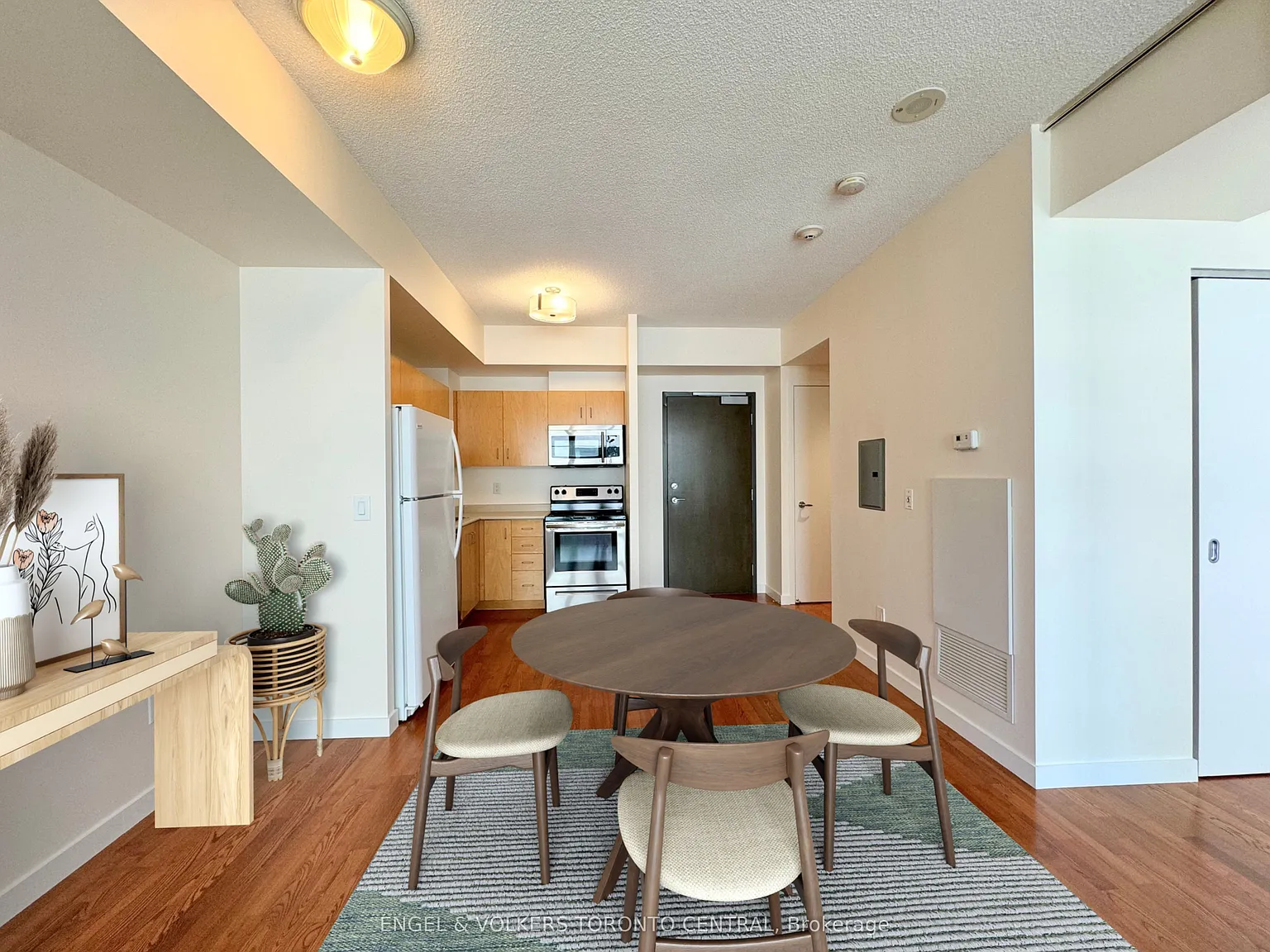 1 bed, $2,450 — Photo 4