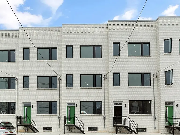 2719 Lefevre St — Photo 1