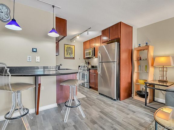 4th image of 1150 Vine Street #603