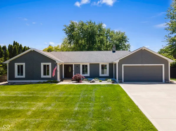 14515 Saddleback Dr, Carmel, IN 46032