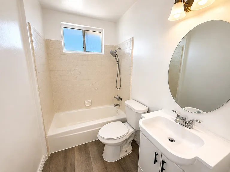 2635 Pacific St #9 — Photo 3