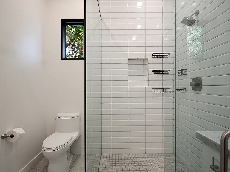 3808 E Fairmount Ave — Photo 27