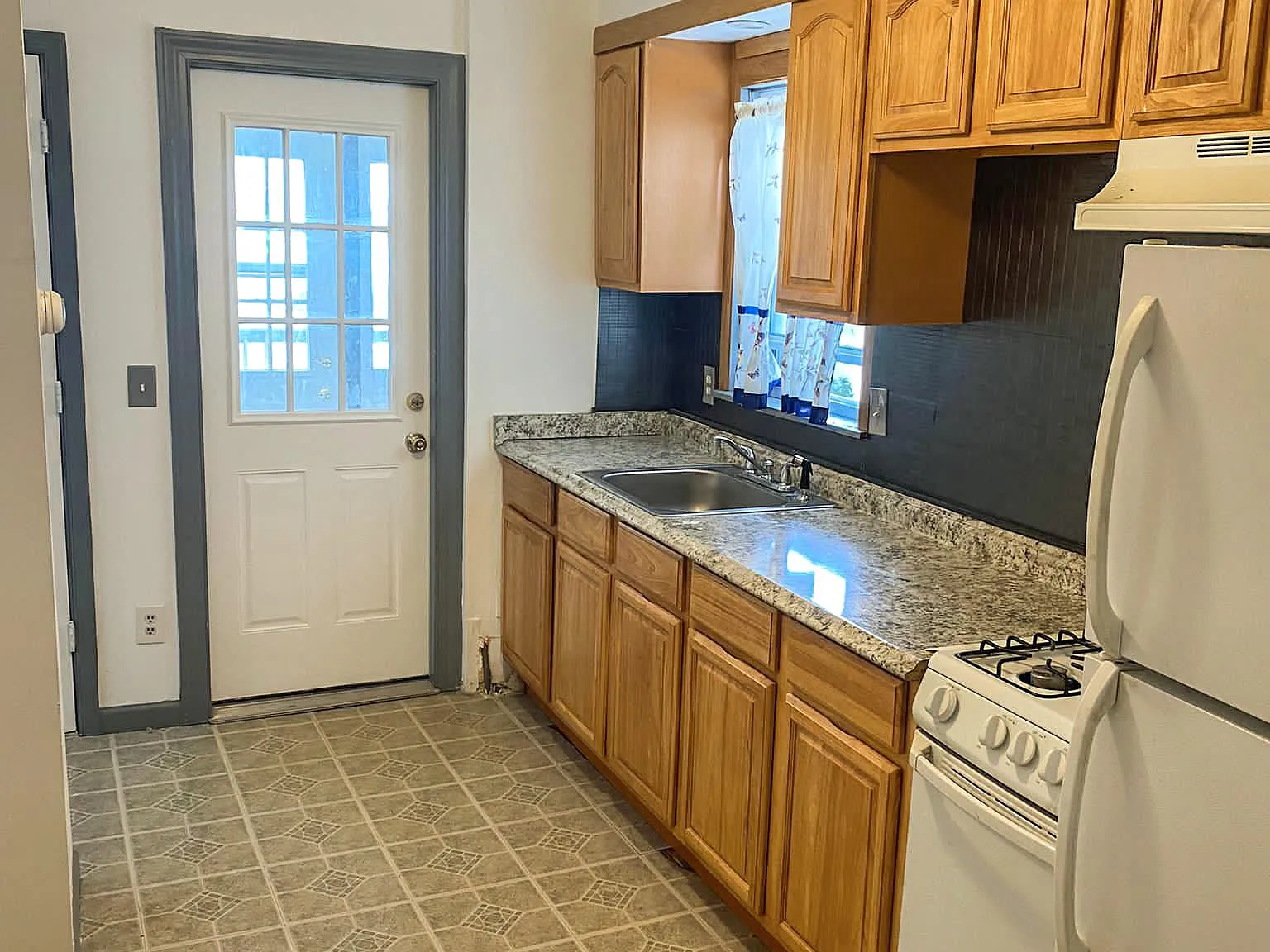 20 Degroot Pl — Photo 4