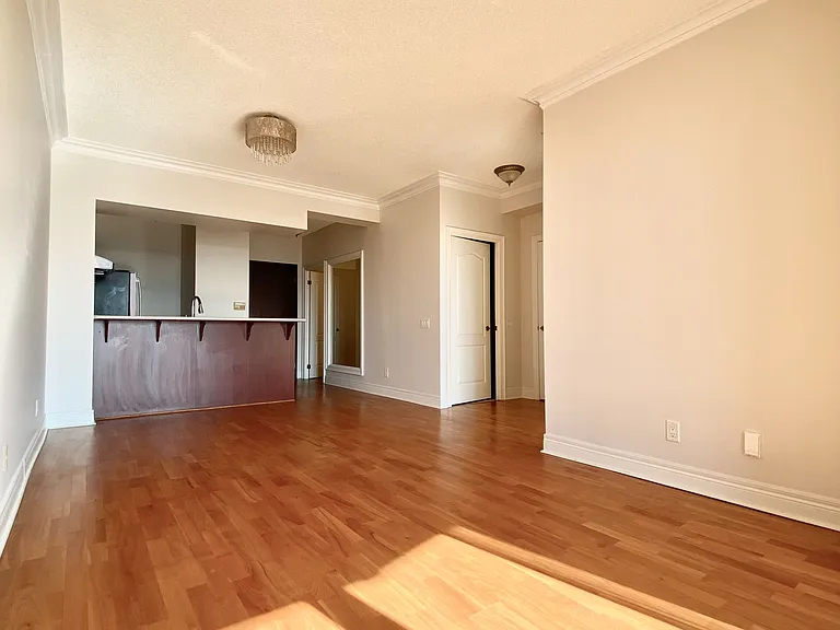 1 Clairtrell Rd #1005 — Photo 9