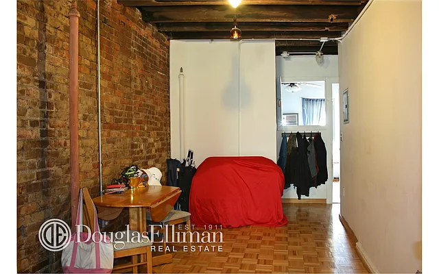 Rented by Douglas Elliman | media 44