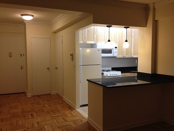 3rd image of 40 E 89th St APT 5E
