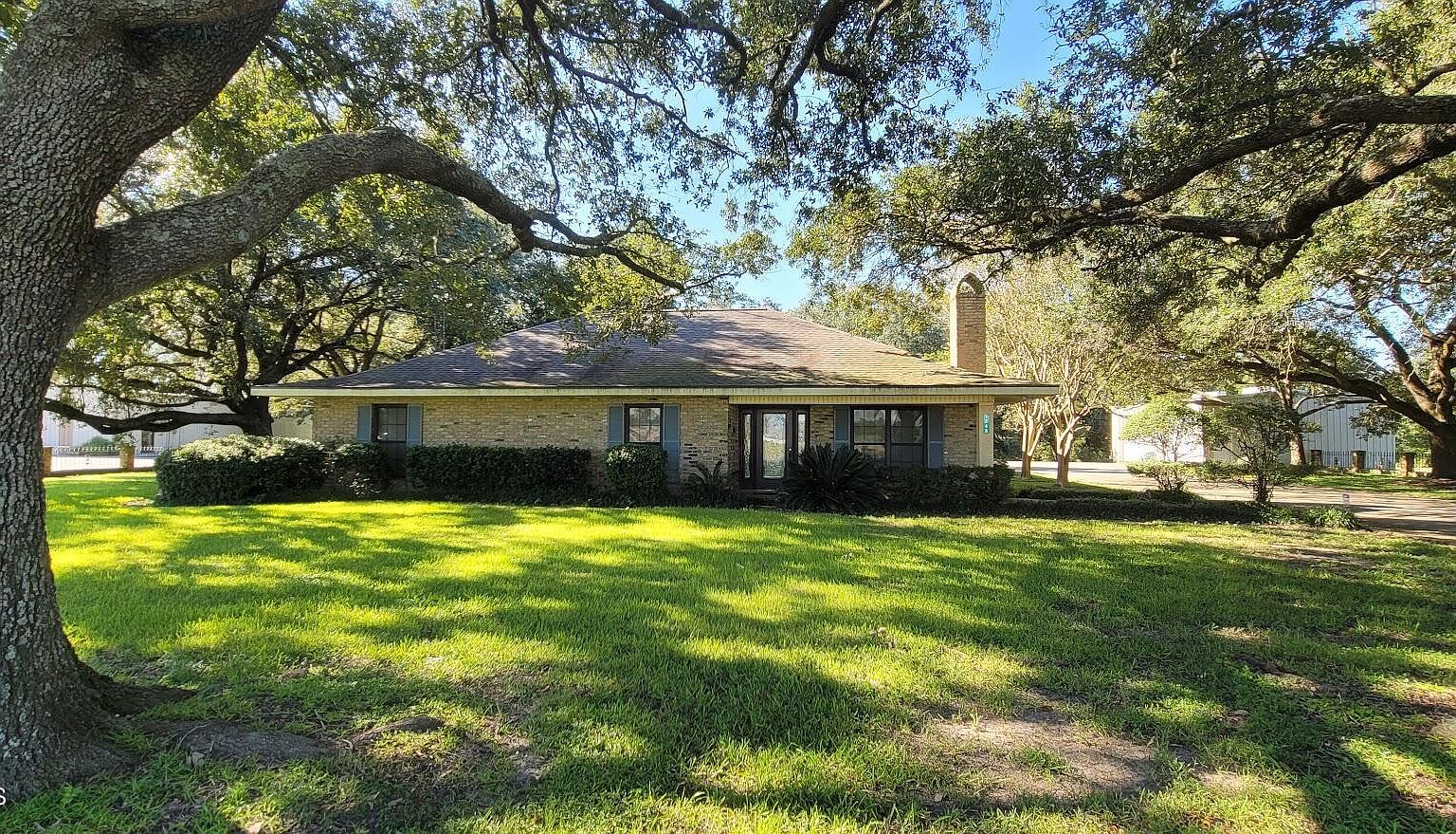 1246 Anse Broussard Hwy, Breaux Bridge, LA 70517 | Zillow