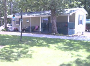 8546 Garrett Rd, Alma, IL 62807