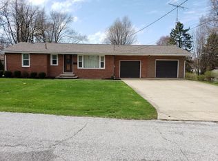215 Cedar St N, East Canton, OH