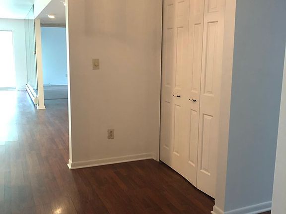 5th image of 40760 Woodward Ave Unit 42