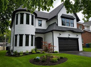 909 Evergreen Ave, Glen Ellyn, IL 60137