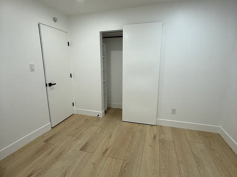 3220 W 132nd St — Photo 25