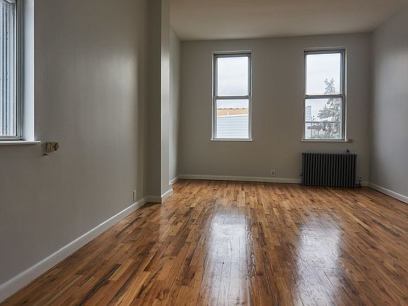 5th image of 27-17 38th Ave #2