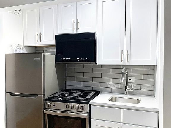 3rd image of 328 W 83rd St #1D