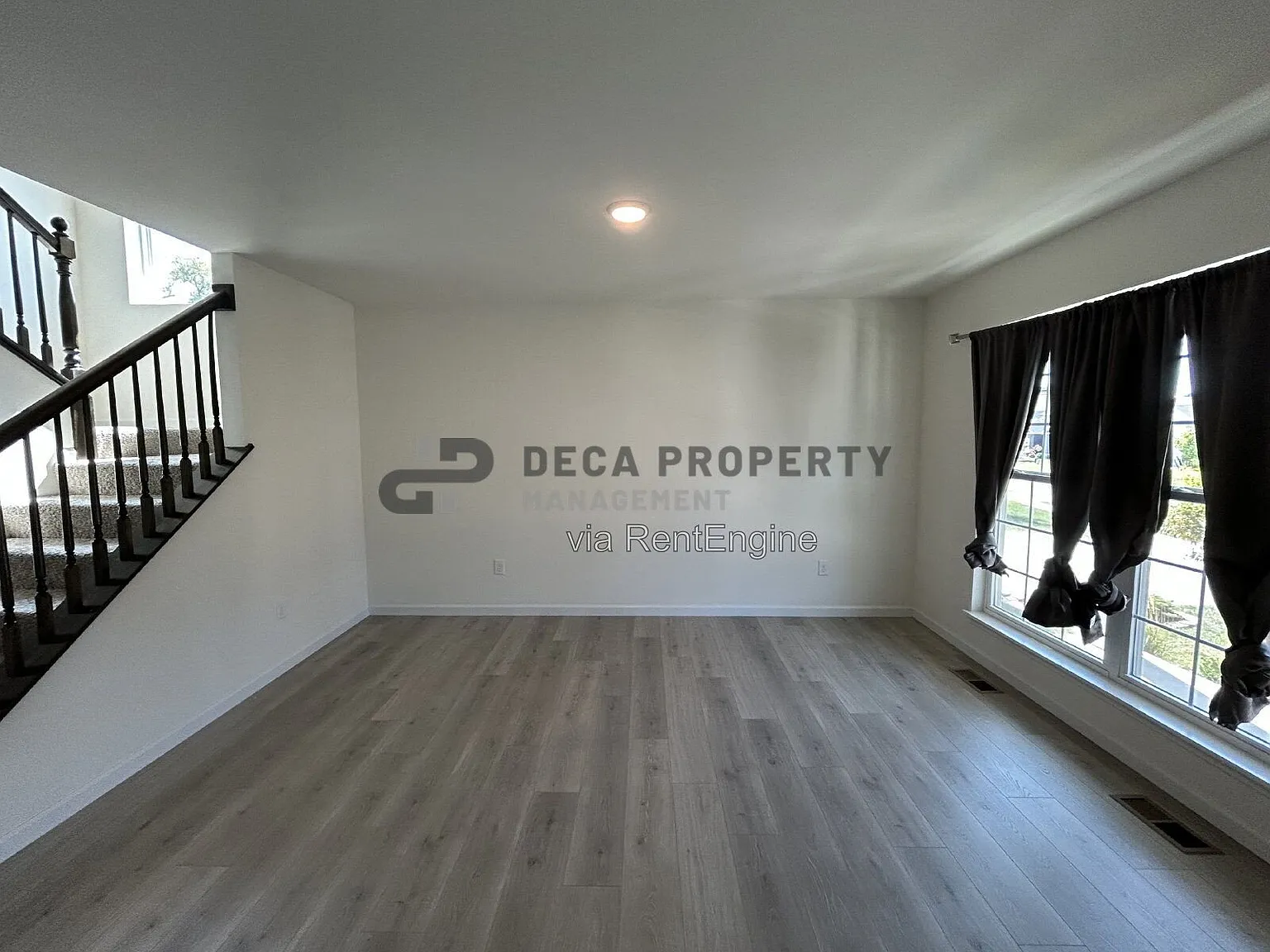 4 bed, 2.5 bath, 1998 sqft, $2,500 — Photo 2