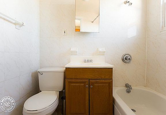 4th image of 15 Wilson Ave APT 3R