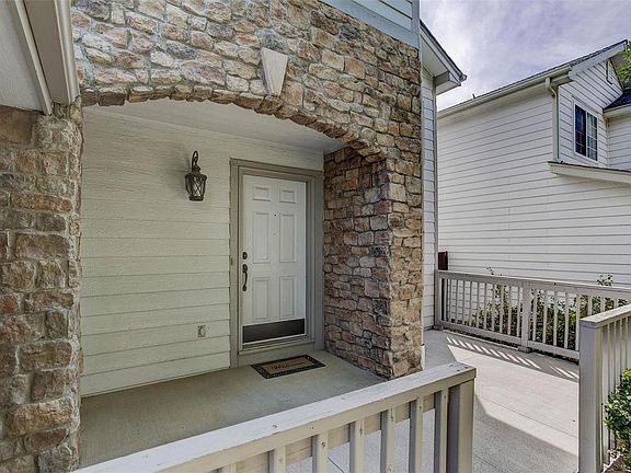 4th image of 12154 Applewood Ct