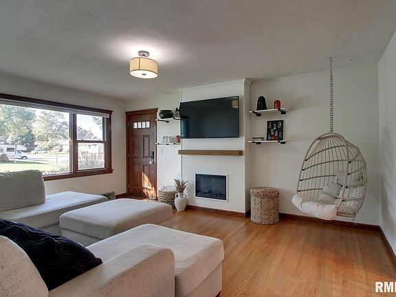 4th image of 3901 Holiday Dr
