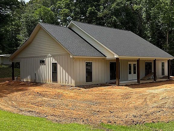 5th image of 8047 Pinewood Dr