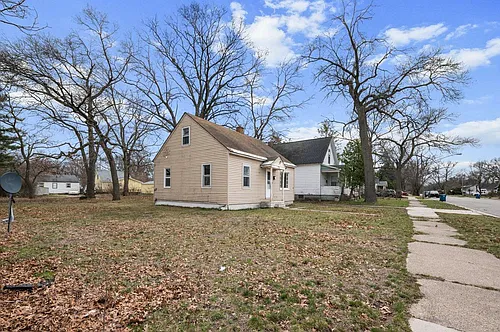 2016 Reynolds St Photo 1