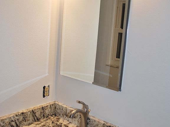 5th image of 17 E Avenue A