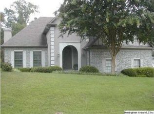 125 Greystone Glen Dr, Birmingham, AL 35242