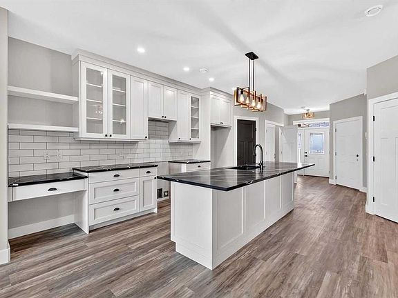 5th image of 610 E 4th Ave SW #31