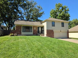 8706 Mackey St, Overland Park, KS 66212