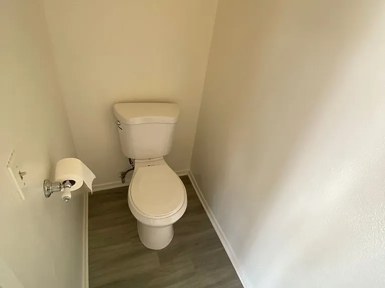 337 Clary Ave — Photo 10