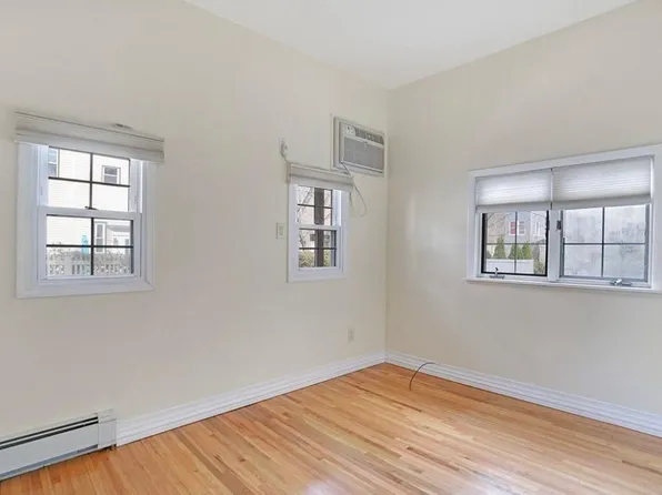 32 46th Street image 3 of 10