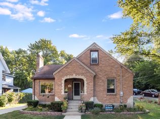 429 Raymond St, Elgin, IL 60120