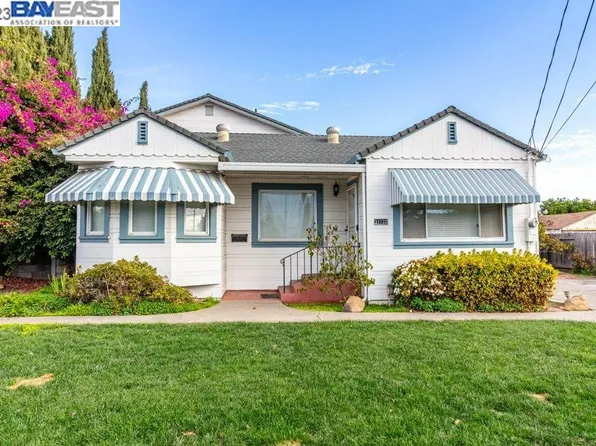 21132 Garden Ave, Hayward, CA 94541