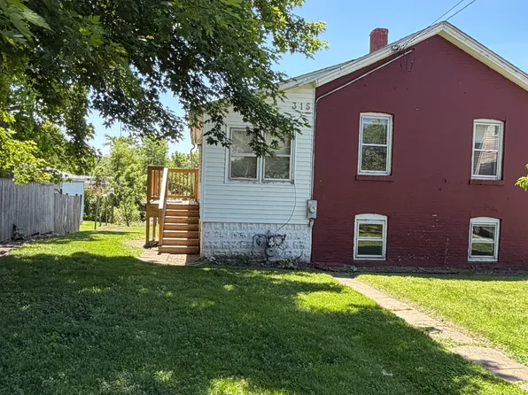315 Pierce St, Aurora, IL 60505