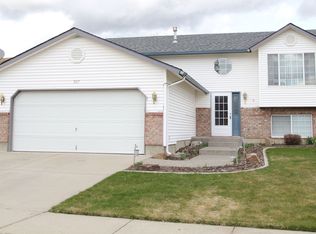 807 E Autumn Crest Loop, Post Falls, ID 83854