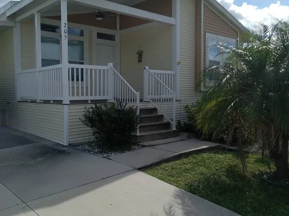 7300 20th St Lot 205, Vero Beach, FL 32966