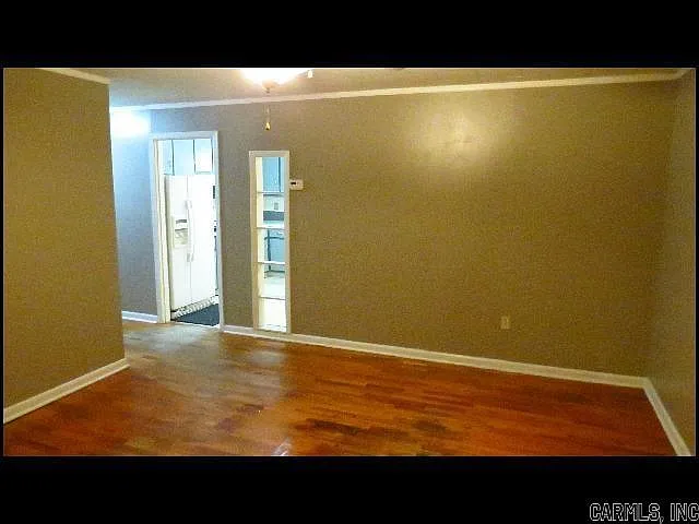 3 bed, 1.5 bath, 1485 sqft, $1,250 — Photo 4