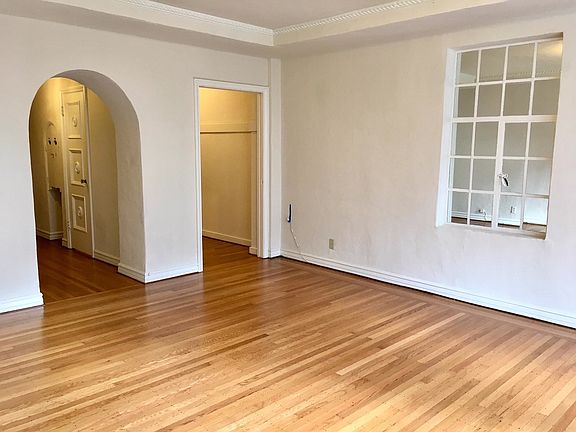 4th image of 2070 Pacific Ave APT 201