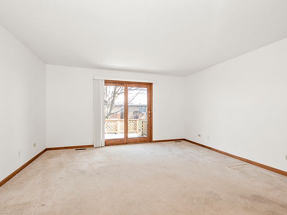 5th image of 816 Eagle Creek Rd