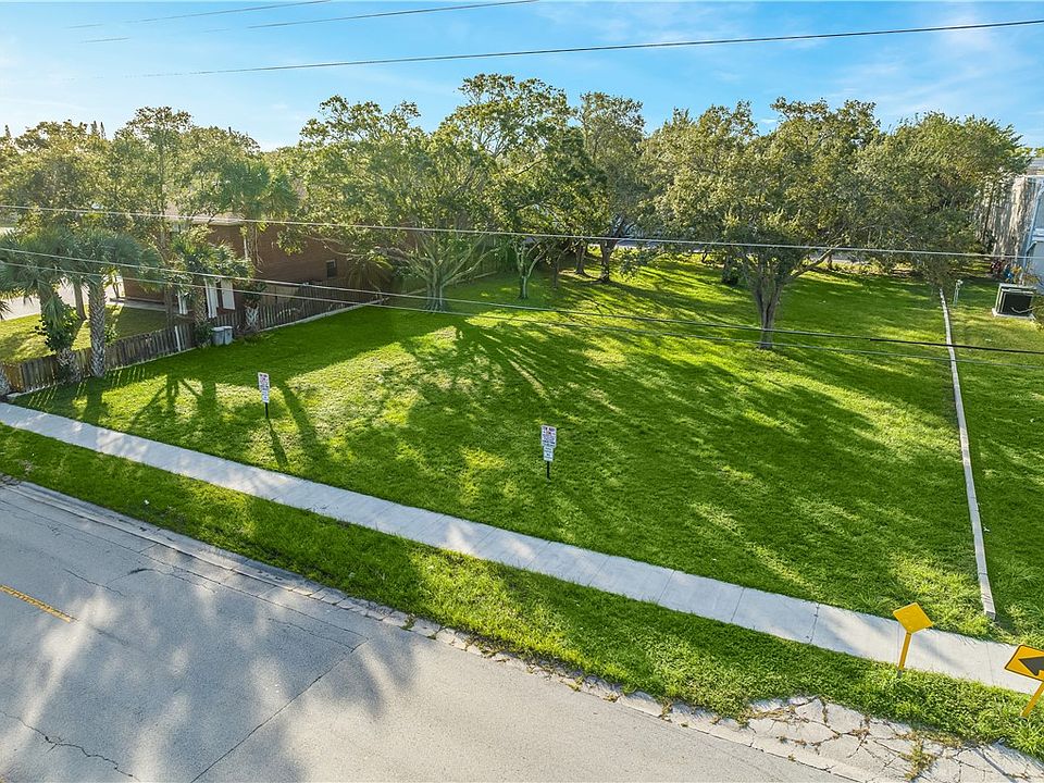 1st image of 695 18th St